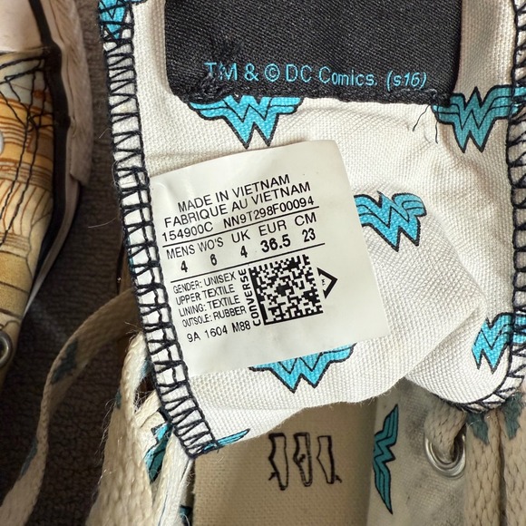 Converse Chuck‎ Taylor All Star High x DC Comics Wonder Woman Size 6 154900C - Picture 11 of 16